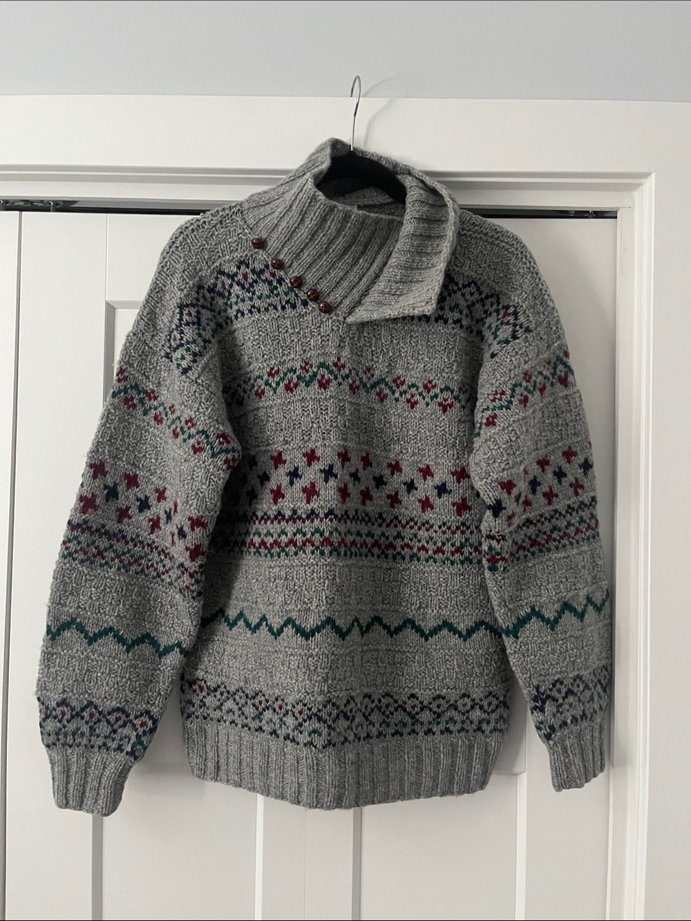 Deans of Scotland Women's Small Sweater Wool Shetland fair isle wooden button